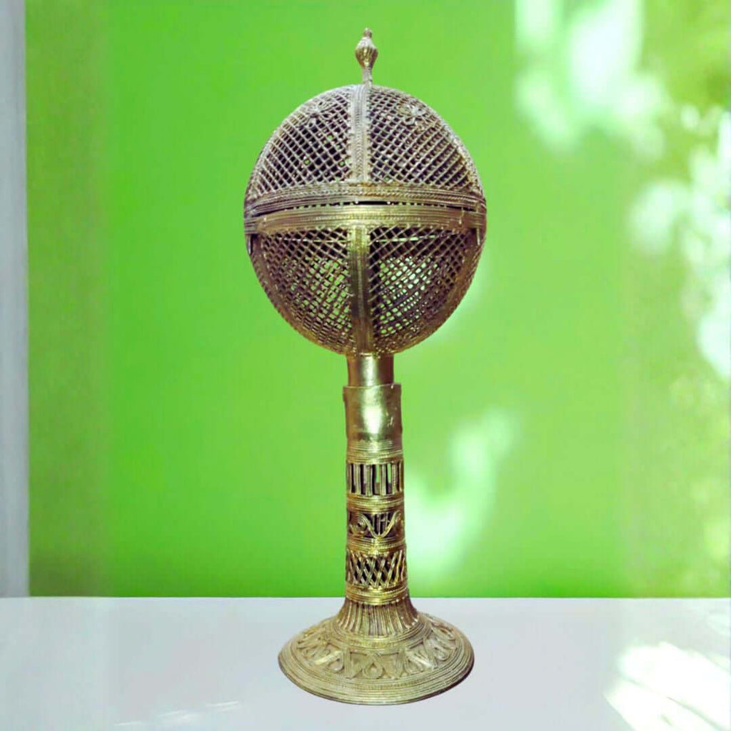 Handmade Dokra Art: Lamp Post