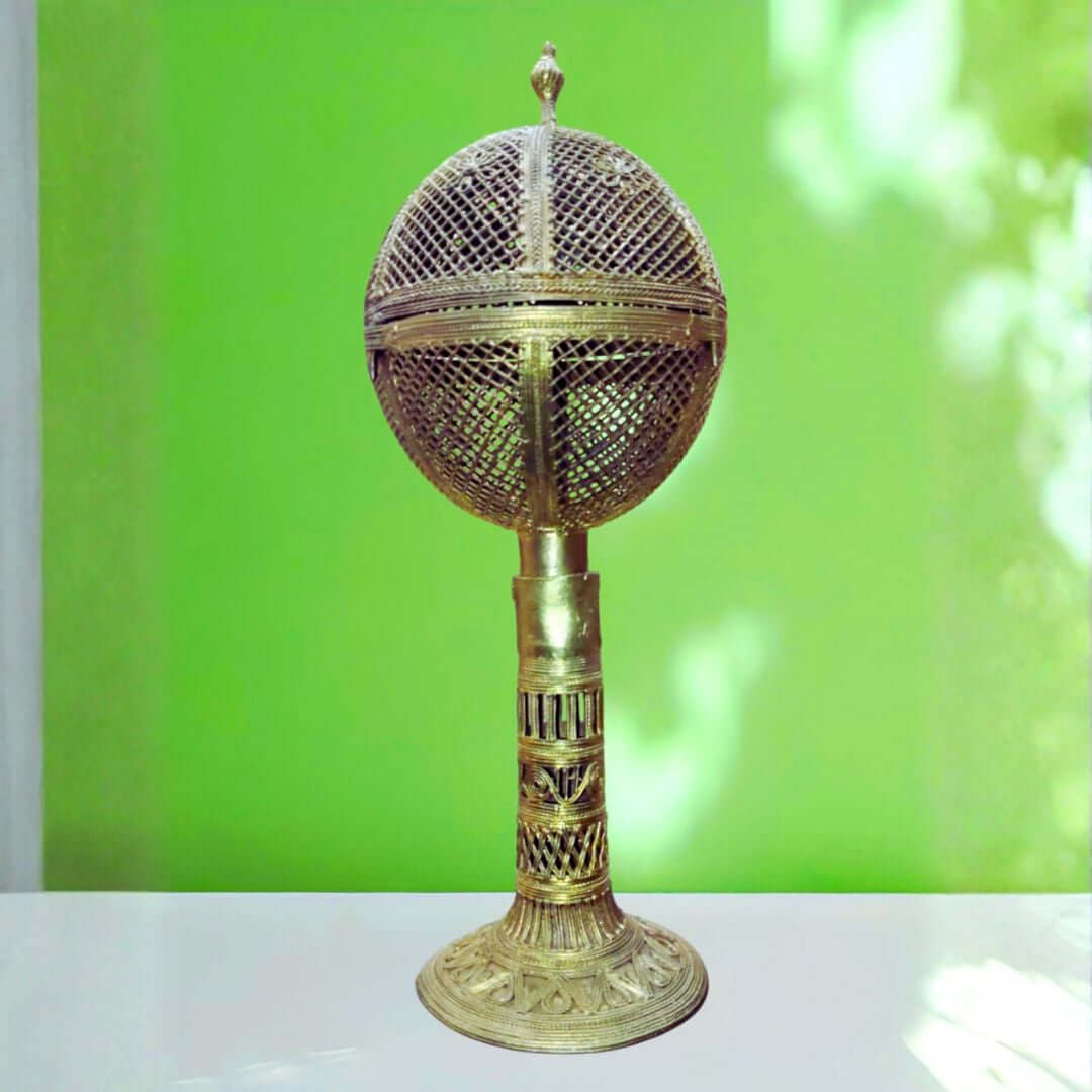 Handmade Dokra Art: Lamp Post