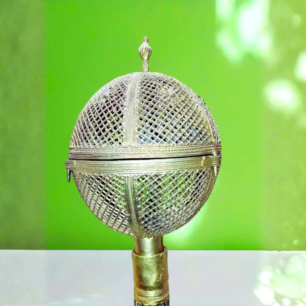 Handmade Dokra Art: Lamp Post